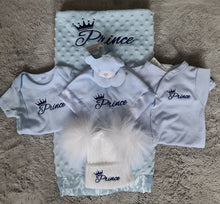 Load image into Gallery viewer, Personalised baby gift bundle
