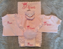 Load image into Gallery viewer, Personalised baby gift bundle
